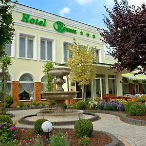 Renusz Hotel